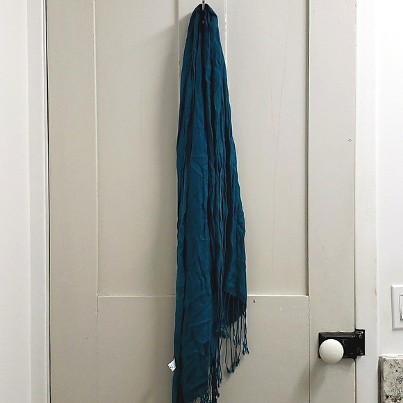 Turquoise scarf - Picture 1 of 1